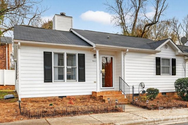 5917 Crape Myrtle Lane, Charlotte, NC 28216