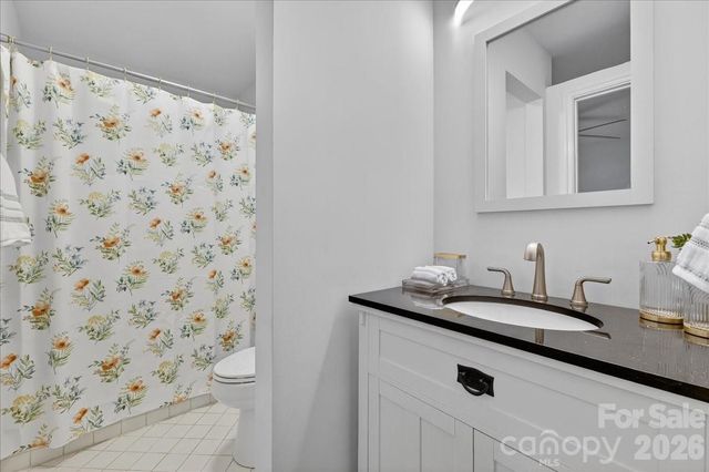 5917 Crape Myrtle Lane, Charlotte, NC 28216