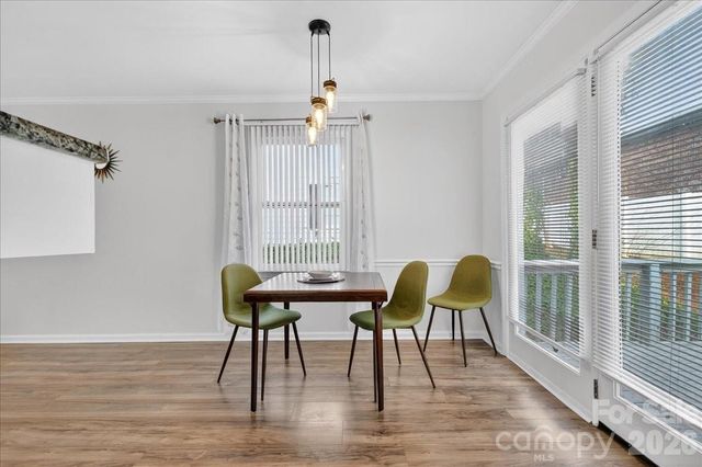 5917 Crape Myrtle Lane, Charlotte, NC 28216