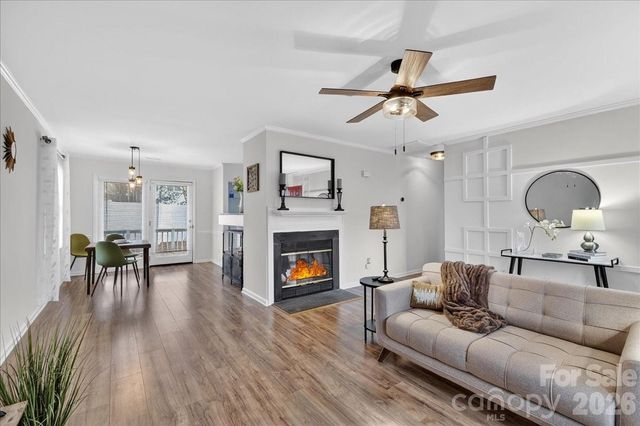 5917 Crape Myrtle Lane, Charlotte, NC 28216