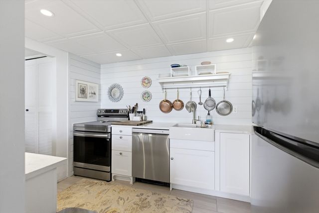 61 Broad Reach M56B, Weymouth, MA 02191
