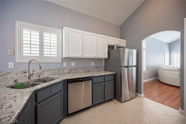 917 Scarlet Haze Avenue, Las Vegas, NV 89183