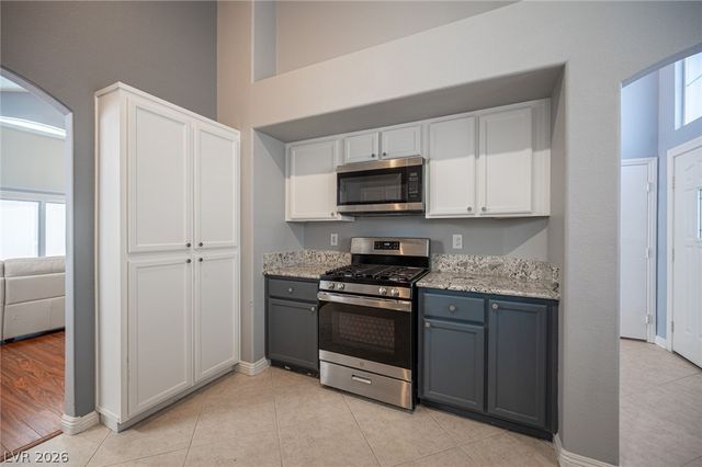 917 Scarlet Haze Avenue, Las Vegas, NV 89183