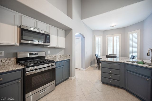 917 Scarlet Haze Avenue, Las Vegas, NV 89183