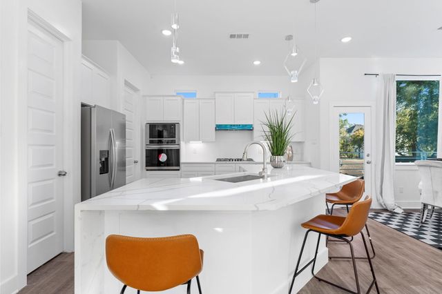 6721 Saint Augustine Street, Houston, TX 77021
