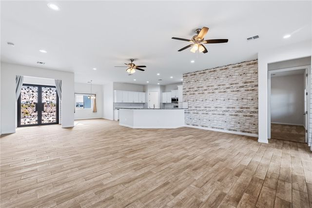 2385 Corwin Road, Bullhead City, AZ 86442