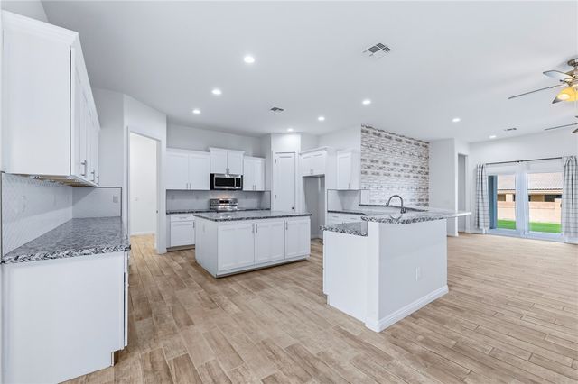 2385 Corwin Road, Bullhead City, AZ 86442