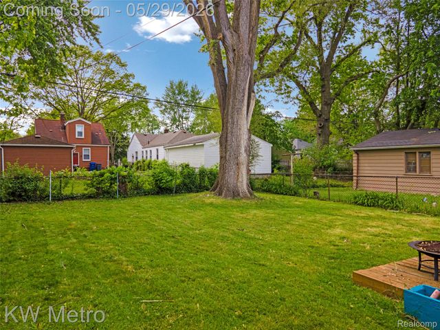 17381 Five Points Street, Redford Charter Township, MI 48240