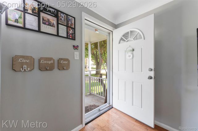 17381 Five Points Street, Redford Charter Township, MI 48240