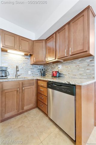 17381 Five Points Street, Redford Charter Township, MI 48240