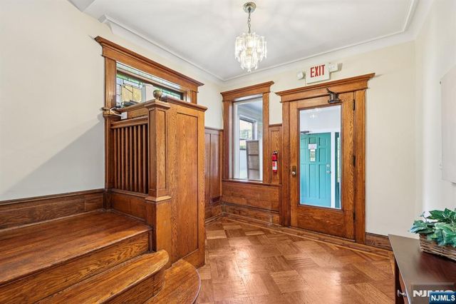 5 77th Street, North Bergen, NJ 07047