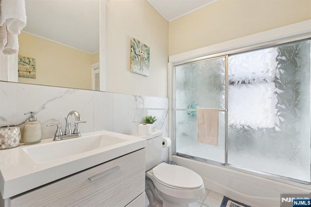 5 77th Street, North Bergen, NJ 07047