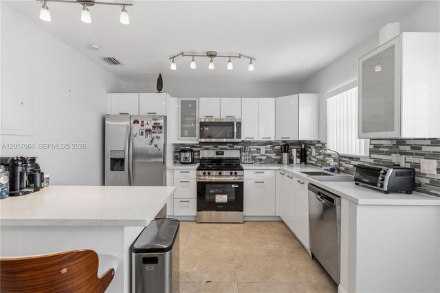 1639 Van Buren St, Hollywood, FL 33020