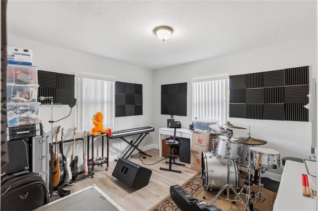 1639 Van Buren St, Hollywood, FL 33020