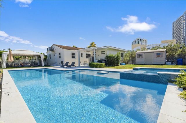 1639 Van Buren St, Hollywood, FL 33020