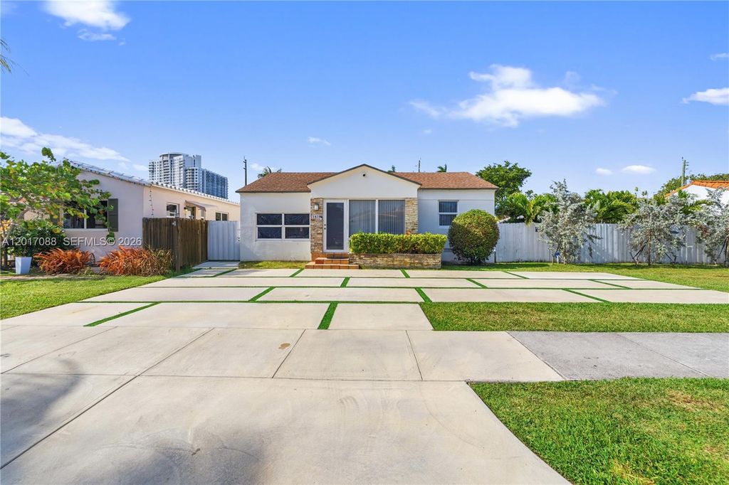 1639 Van Buren St, Hollywood, FL 33020