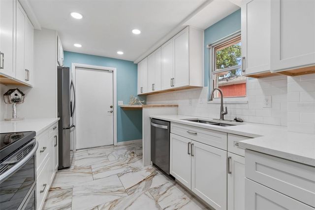 105 S MANHATTAN AVENUE, Tampa, FL 33609