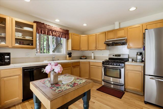 11575 Shockley Rd, Grass Valley, CA 95945