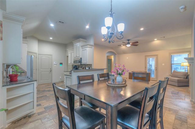 13613 Vail Drive, Montgomery, TX 77356