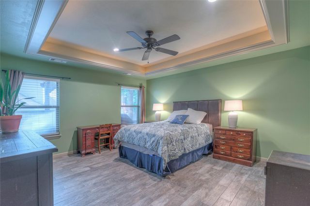13613 Vail Drive, Montgomery, TX 77356