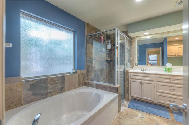 13613 Vail Drive, Montgomery, TX 77356