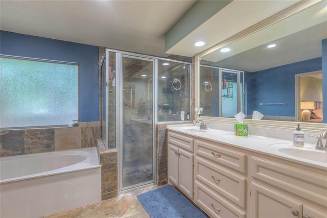 13613 Vail Drive, Montgomery, TX 77356