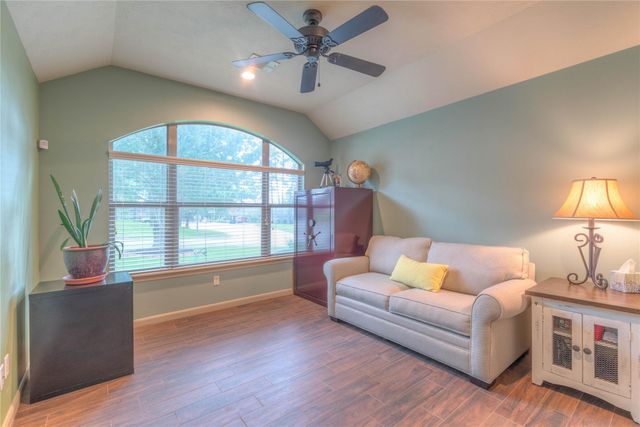 13613 Vail Drive, Montgomery, TX 77356
