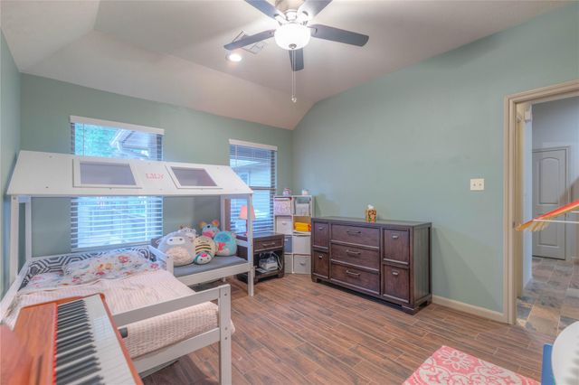 13613 Vail Drive, Montgomery, TX 77356