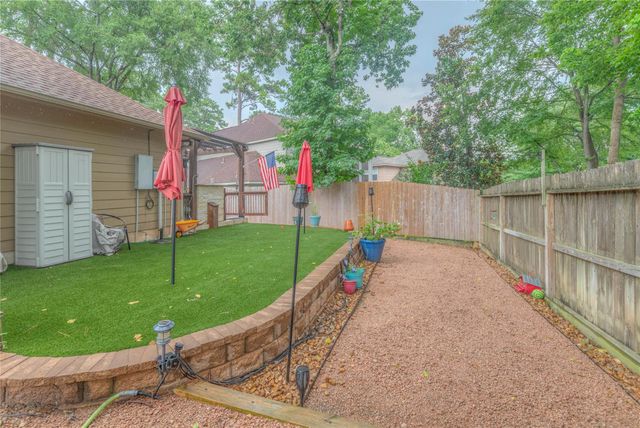 13613 Vail Drive, Montgomery, TX 77356