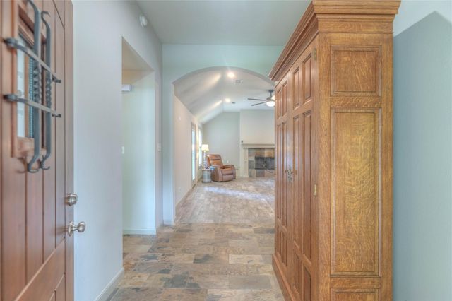 13613 Vail Drive, Montgomery, TX 77356