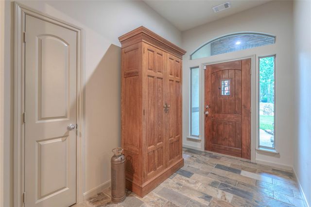 13613 Vail Drive, Montgomery, TX 77356