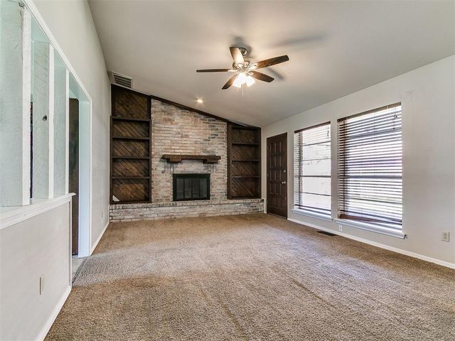 1025 Hawthorne Drive, Midwest City, OK 73110