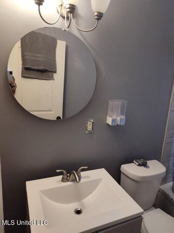 913 Lanier Avenue, Jackson, MS 39203