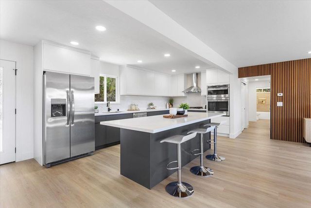 17060 Lon Road, Los Gatos, CA 95033