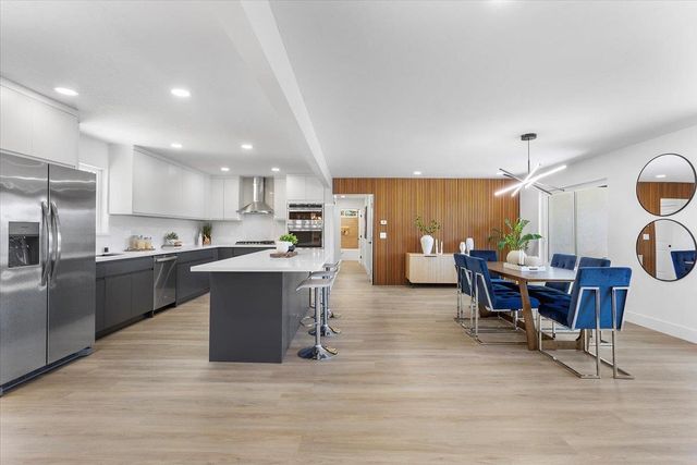 17060 Lon Road, Los Gatos, CA 95033