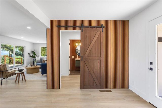 17060 Lon Road, Los Gatos, CA 95033