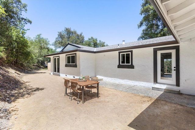 17060 Lon Road, Los Gatos, CA 95033