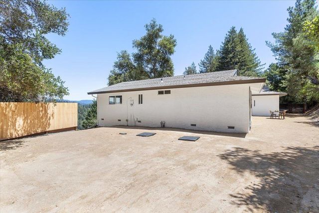 17060 Lon Road, Los Gatos, CA 95033