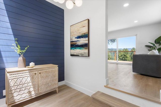 17060 Lon Road, Los Gatos, CA 95033