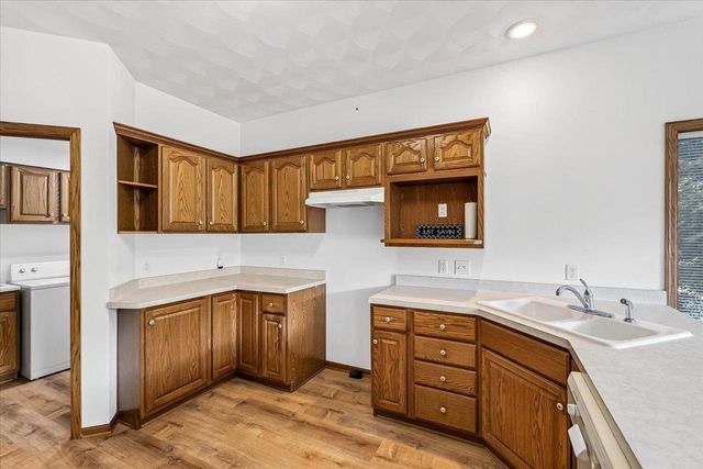 720 Waveland Road, Janesville, WI 53548