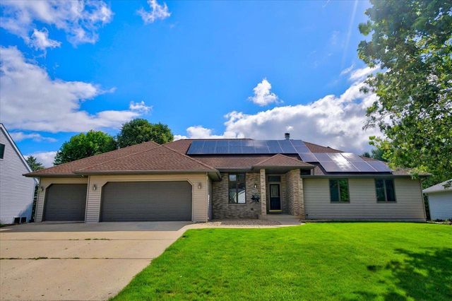 720 Waveland Road, Janesville, WI 53548