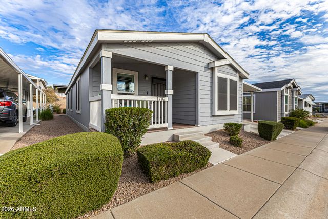 1702 E Michelle Drive, Phoenix, AZ 85022