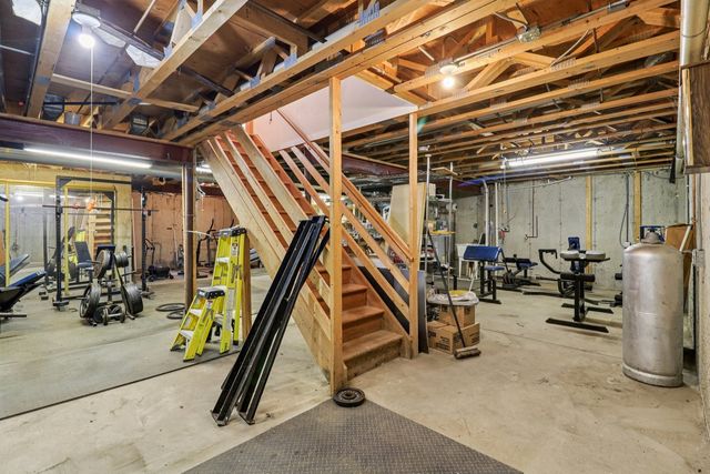 842 Deep Woods Court, Grayslake, IL 60030