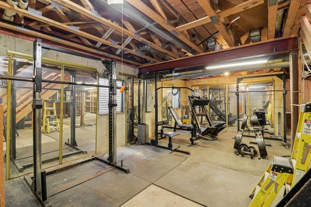 842 Deep Woods Court, Grayslake, IL 60030