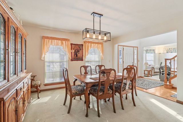 842 Deep Woods Court, Grayslake, IL 60030