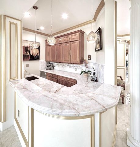 9105 Memorial Drive, Houston, TX 77024