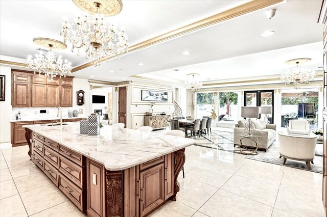 9105 Memorial Drive, Houston, TX 77024