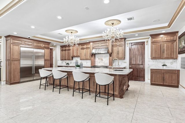 9105 Memorial Drive, Houston, TX 77024