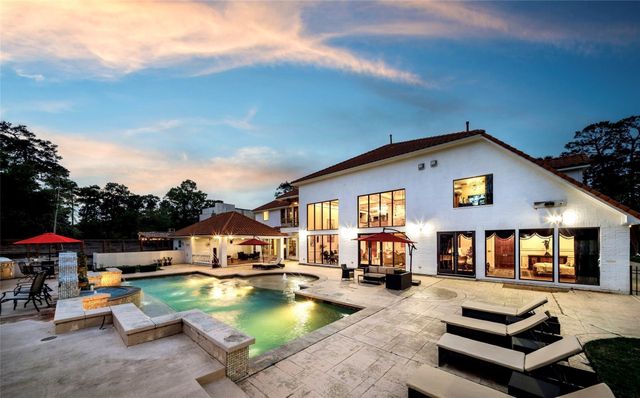 9105 Memorial Drive, Houston, TX 77024