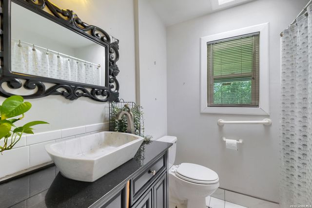 4218 VALLEYFIELD ST, San Antonio, TX 78222